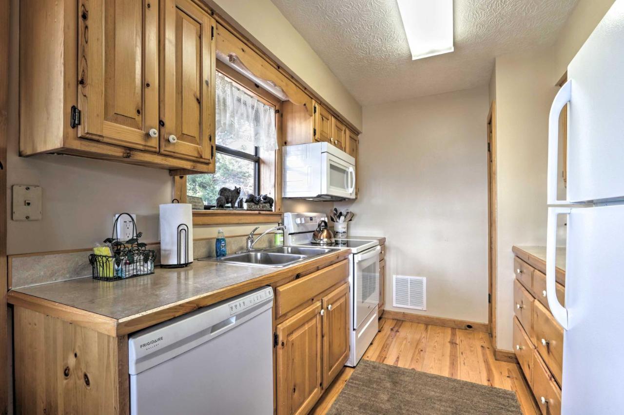 Smoky Mountain Retreat With Hot Tub, Arcade Games Villa Pigeon Forge Eksteriør billede