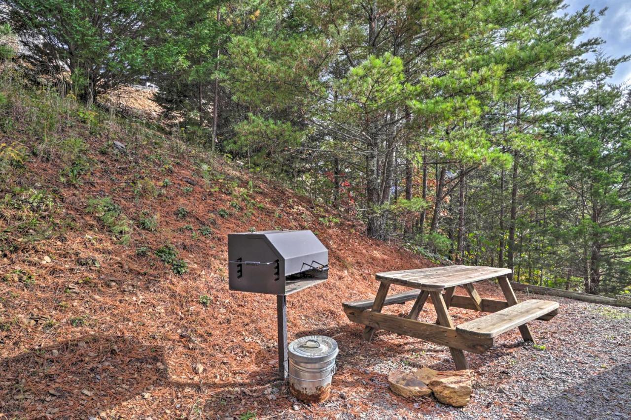 Smoky Mountain Retreat With Hot Tub, Arcade Games Villa Pigeon Forge Eksteriør billede