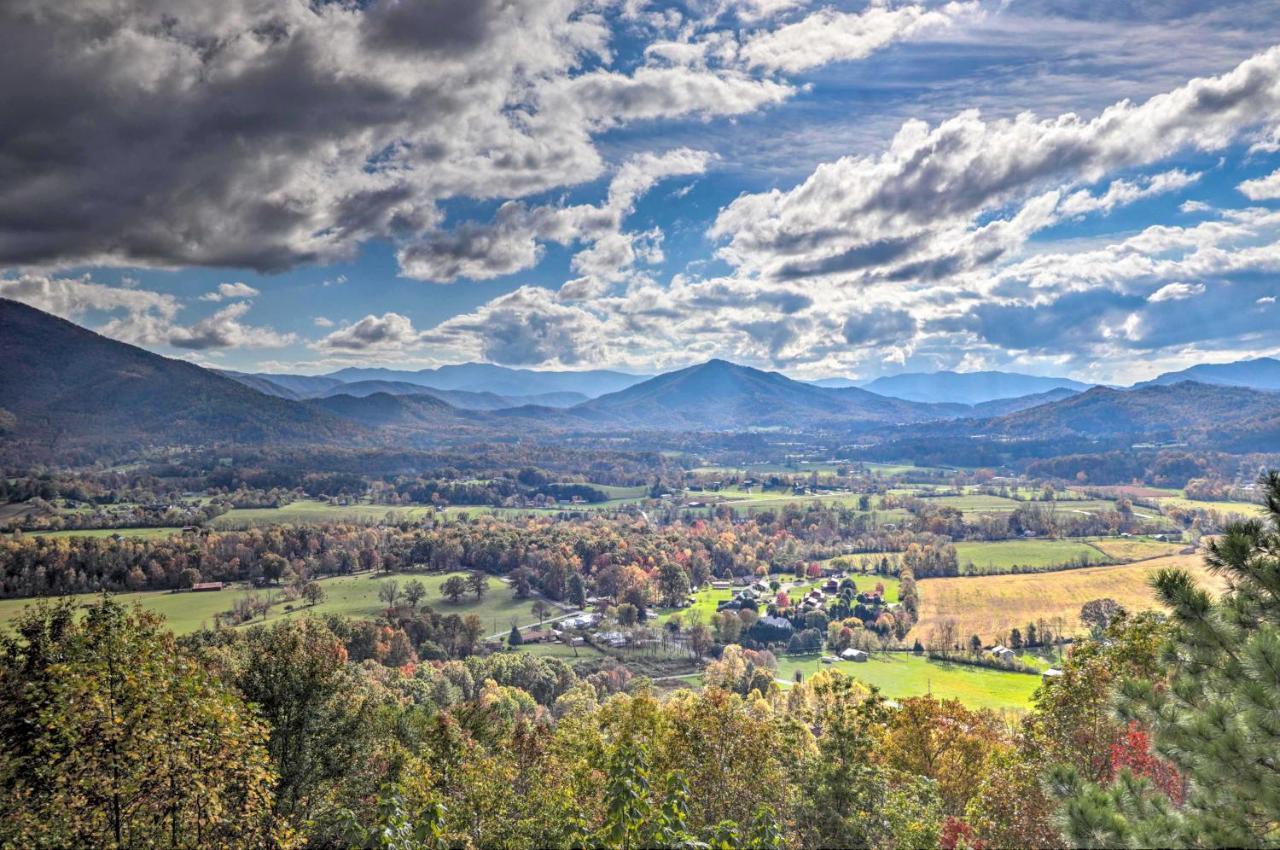 Smoky Mountain Retreat With Hot Tub, Arcade Games Villa Pigeon Forge Eksteriør billede