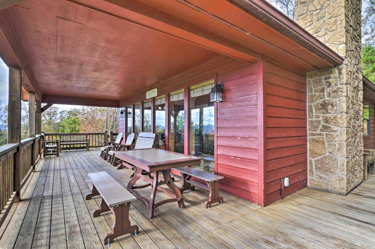 Smoky Mountain Retreat With Hot Tub, Arcade Games Villa Pigeon Forge Eksteriør billede