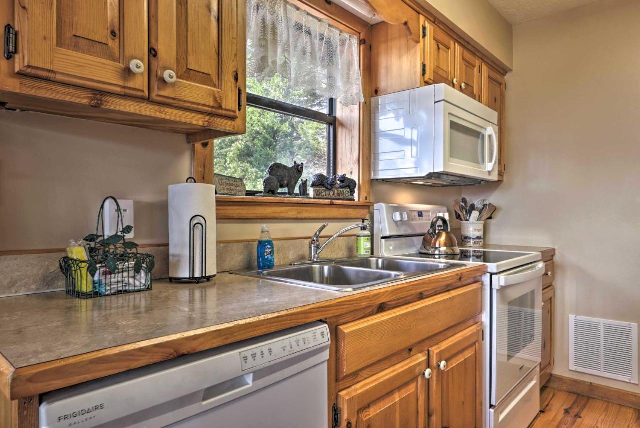 Smoky Mountain Retreat With Hot Tub, Arcade Games Villa Pigeon Forge Eksteriør billede