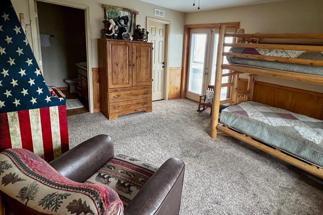 Smoky Mountain Retreat With Hot Tub, Arcade Games Villa Pigeon Forge Eksteriør billede